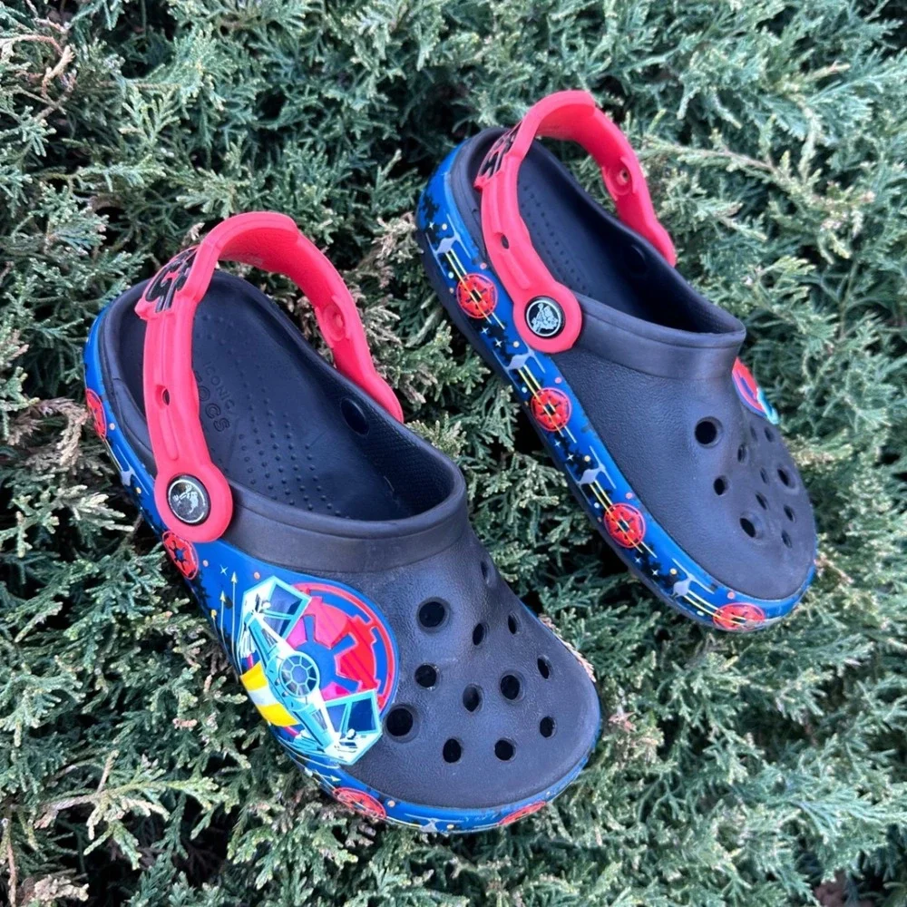Crocs Kids Classic Star‎ Wars Theme Clogs Toddler Size 11 Blue Sandals